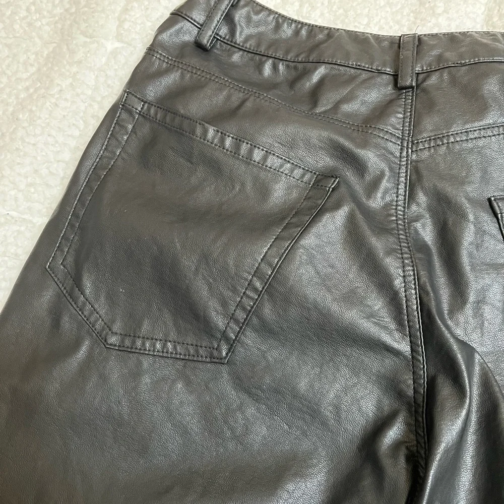 Vegan leather straight leg pants - Picture 6 of 11